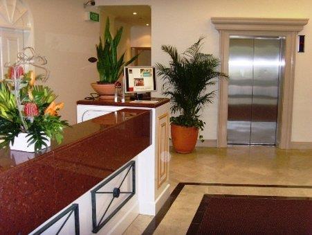 Cosmo Aparthotel 4*